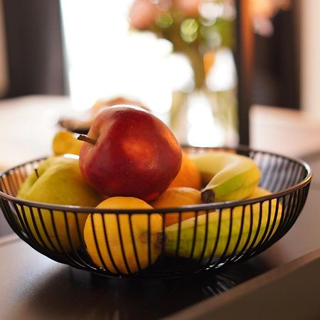 Stay At Smilla - Boutique Apartments Mit Kueche - Parken - Klima - Netflix - Waschmaschine Wiesbaden Exteriör bild