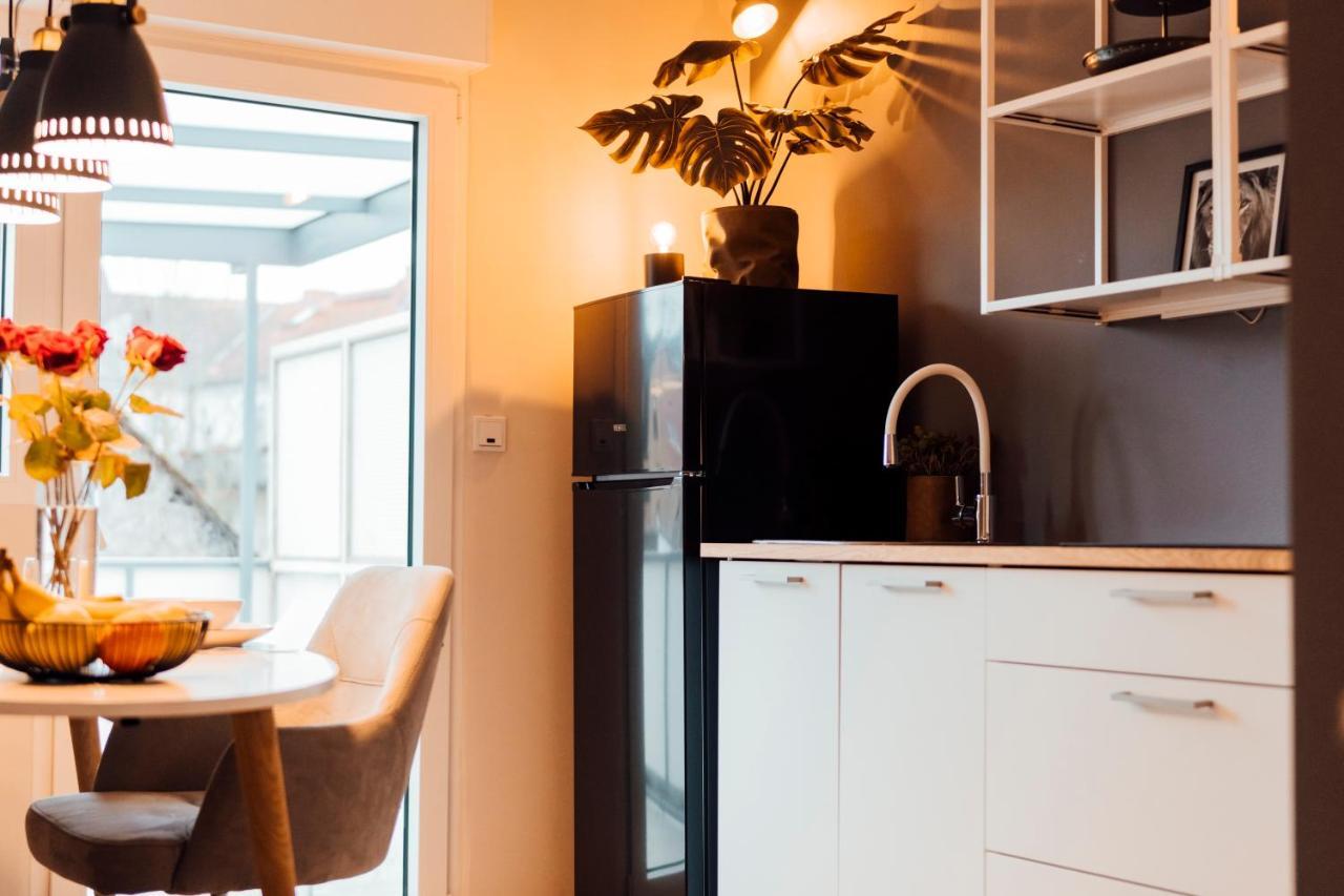 Stay At Smilla - Boutique Apartments Mit Kueche - Parken - Klima - Netflix - Waschmaschine Wiesbaden Exteriör bild