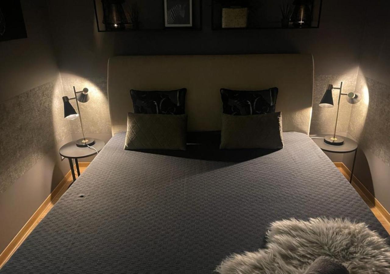 Stay At Smilla - Boutique Apartments Mit Kueche - Parken - Klima - Netflix - Waschmaschine Wiesbaden Exteriör bild