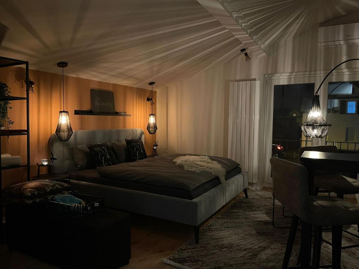 Stay At Smilla - Boutique Apartments Mit Kueche - Parken - Klima - Netflix - Waschmaschine Wiesbaden Exteriör bild