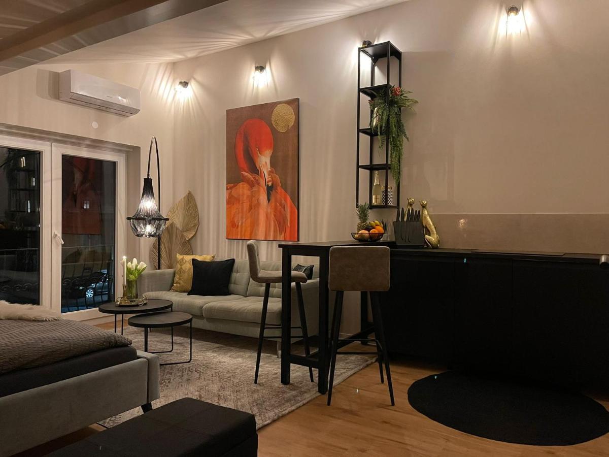 Stay At Smilla - Boutique Apartments Mit Kueche - Parken - Klima - Netflix - Waschmaschine Wiesbaden Exteriör bild
