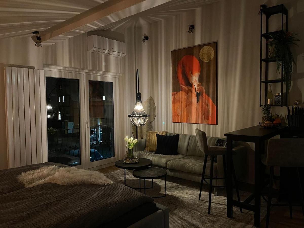 Stay At Smilla - Boutique Apartments Mit Kueche - Parken - Klima - Netflix - Waschmaschine Wiesbaden Exteriör bild
