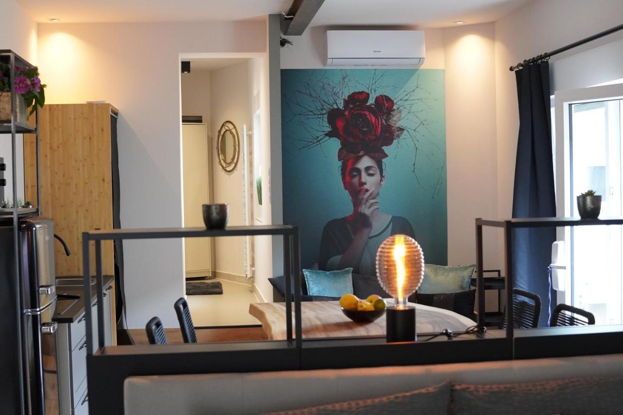 Stay At Smilla - Boutique Apartments Mit Kueche - Parken - Klima - Netflix - Waschmaschine Wiesbaden Exteriör bild