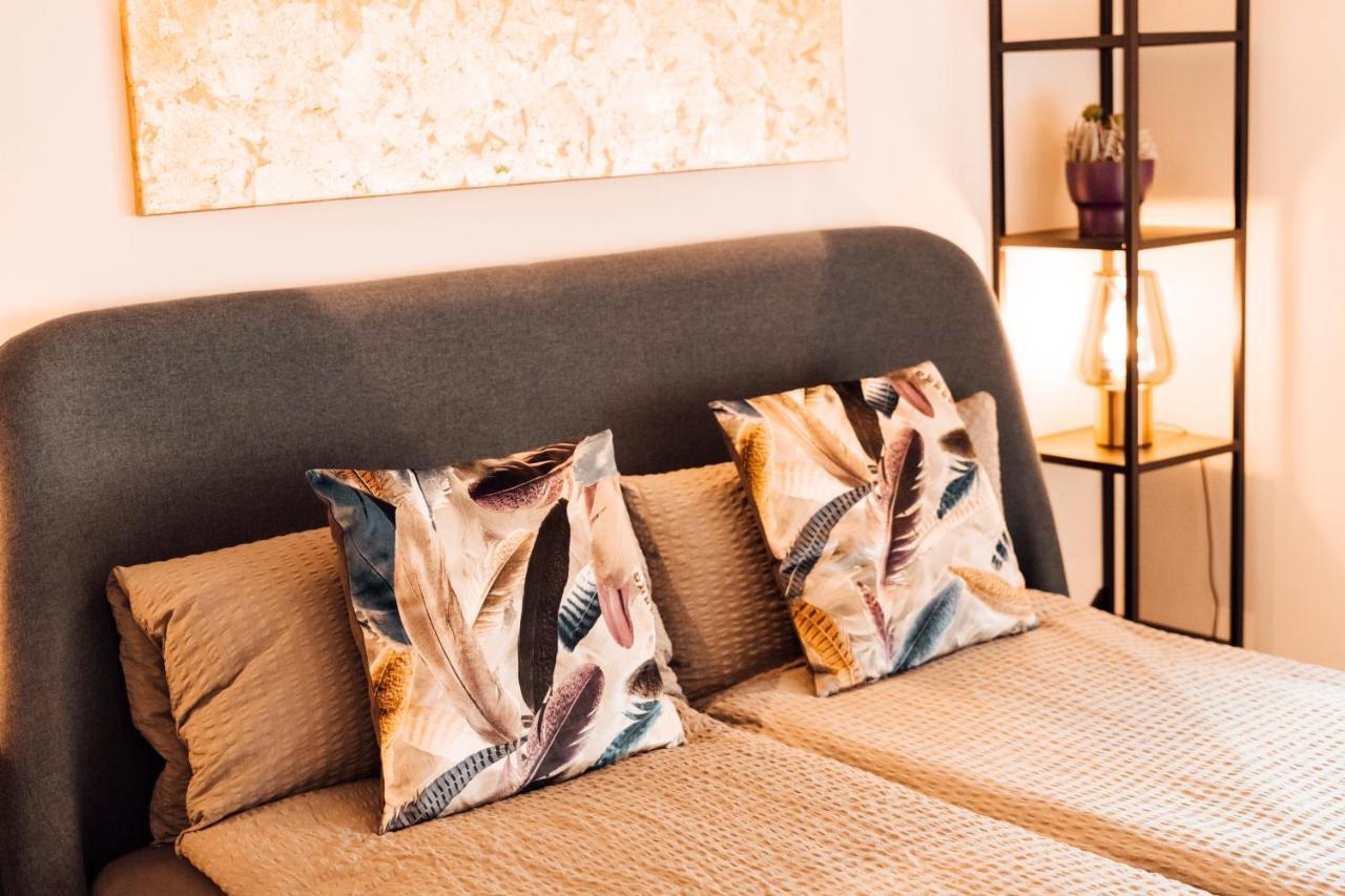 Stay At Smilla - Boutique Apartments Mit Kueche - Parken - Klima - Netflix - Waschmaschine Wiesbaden Exteriör bild