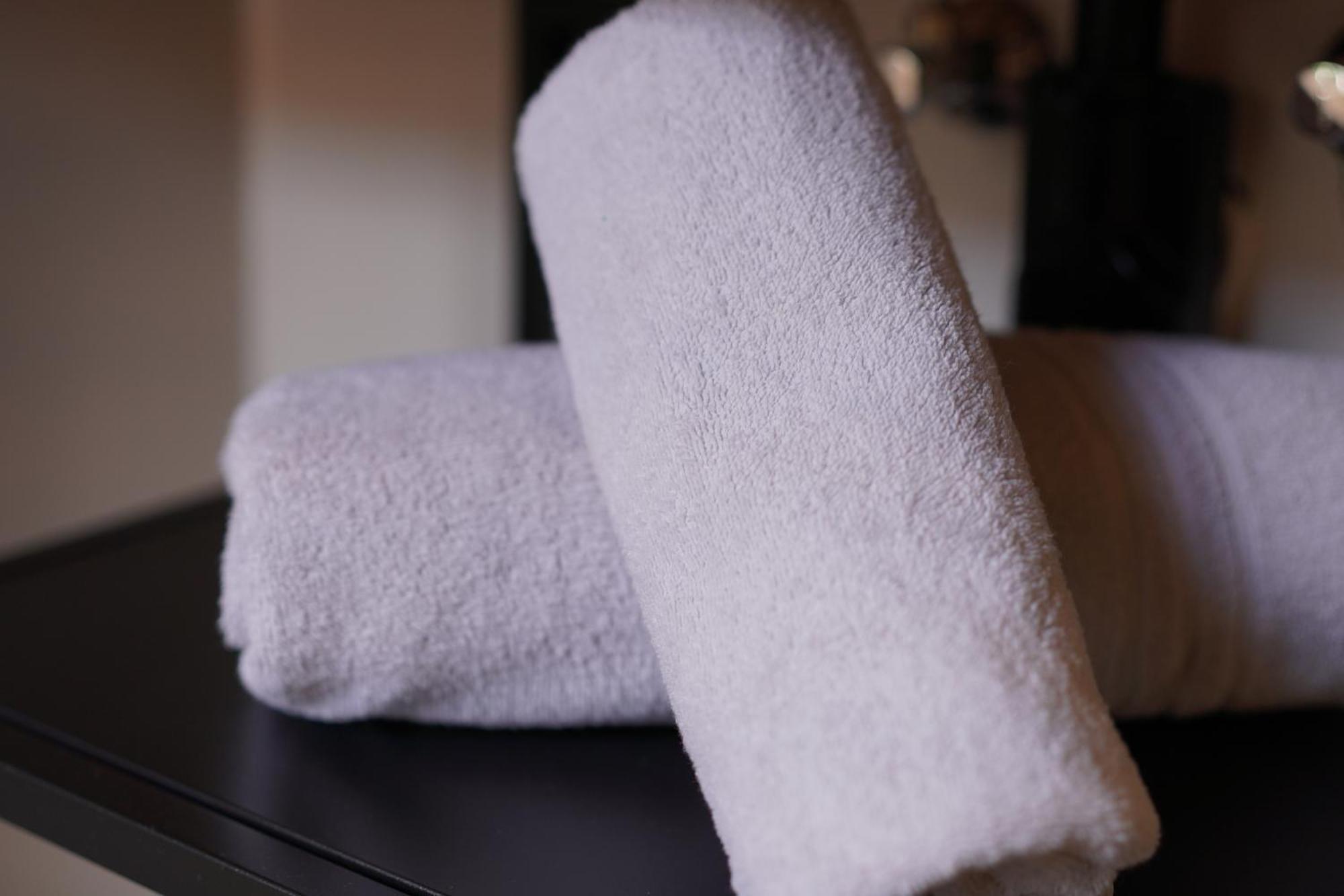 Stay At Smilla - Boutique Apartments Mit Kueche - Parken - Klima - Netflix - Waschmaschine Wiesbaden Rum bild