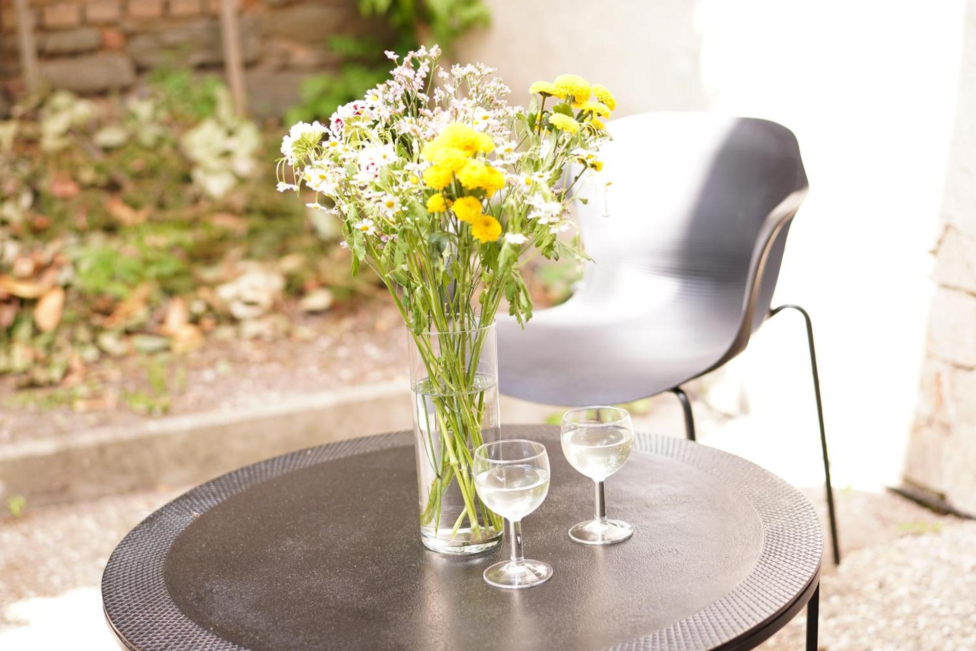 Stay At Smilla - Boutique Apartments Mit Kueche - Parken - Klima - Netflix - Waschmaschine Wiesbaden Rum bild